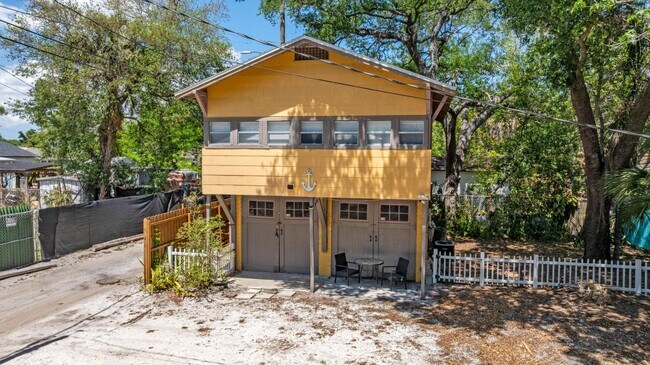 Building Photo - 4347 22nd Ave S