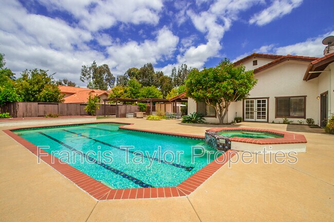 Building Photo - 3209 Avenida Hacienda