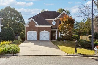 Building Photo - 230 Brookeivey Ln