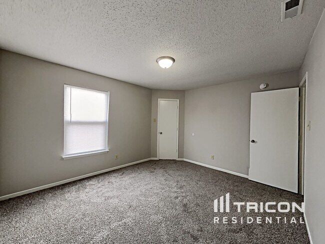 Building Photo - 3310 Carica Dr