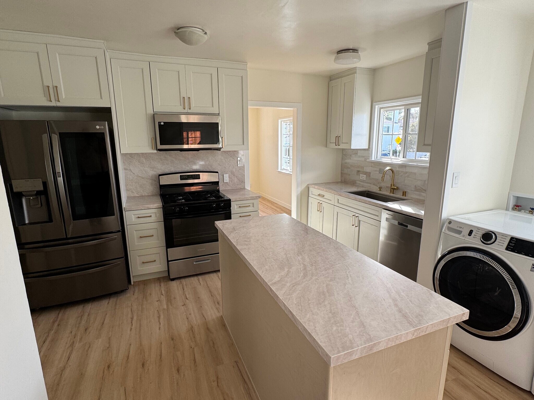 Building Photo - 4579 W 171st St