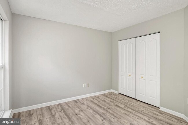 Building Photo - 3622 Elmcrest Ln