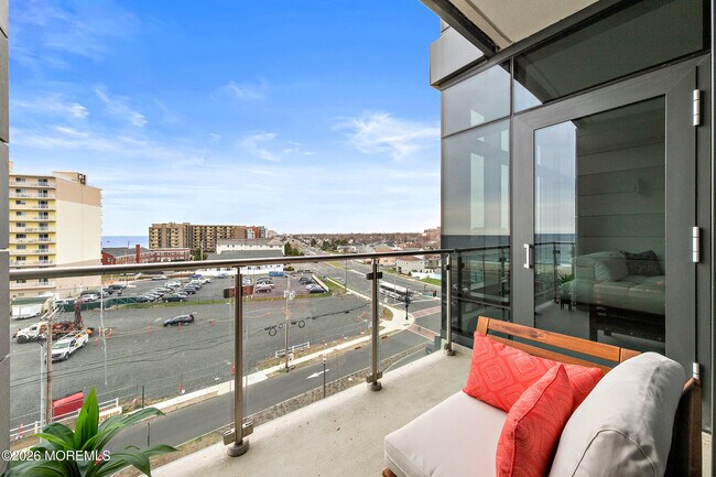 Building Photo - 15 Morris Ave