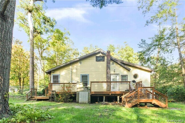 Building Photo - 4 1st St