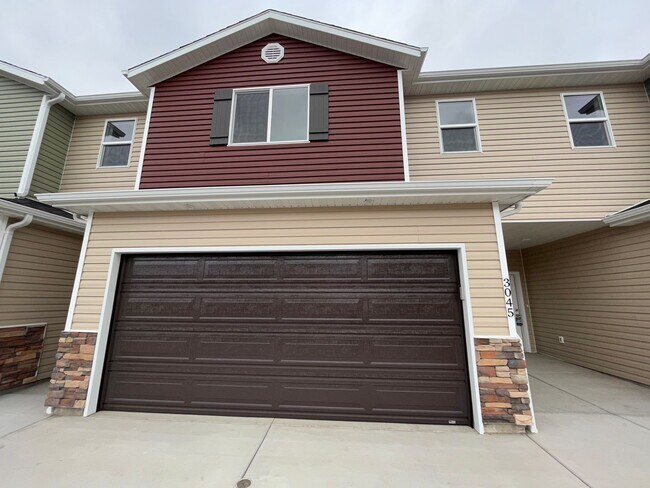 Primary Photo - Cedar Bend Home