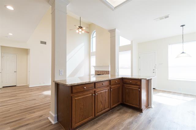 Building Photo - 3614 English Oak Dr