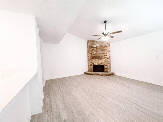 Building Photo - 12524 Pebblestone St