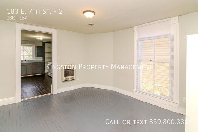 Building Photo - Adorable 1 bedroom Now Available !!! 1/2 o...