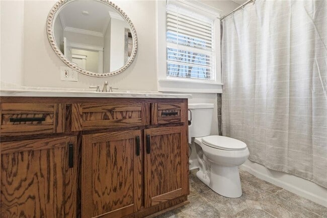 Building Photo - 1241 Park Blvd