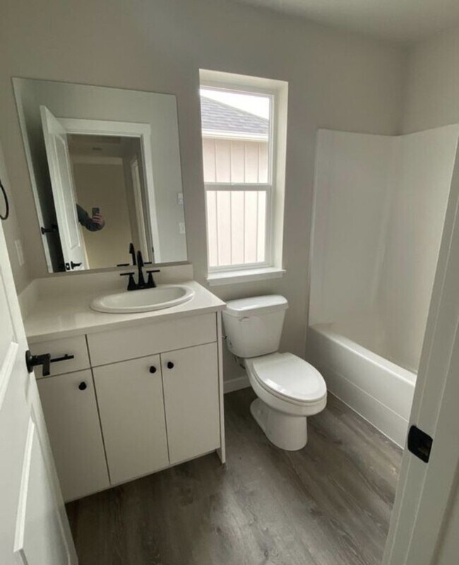 Building Photo - Modern 3-Bedroom Home in Bellingham!