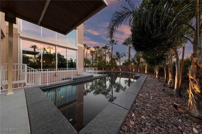 Building Photo - 5691 Deer Creek Falls Ct