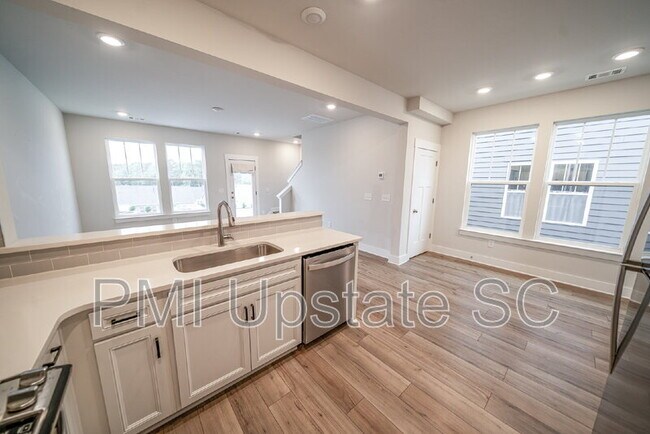 Building Photo - 181 Dalmatian Dr