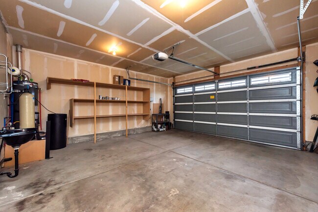 Building Photo - 1105 Haworth Dr