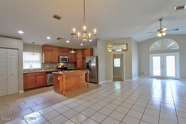 Building Photo - 8006 Bracken Ln