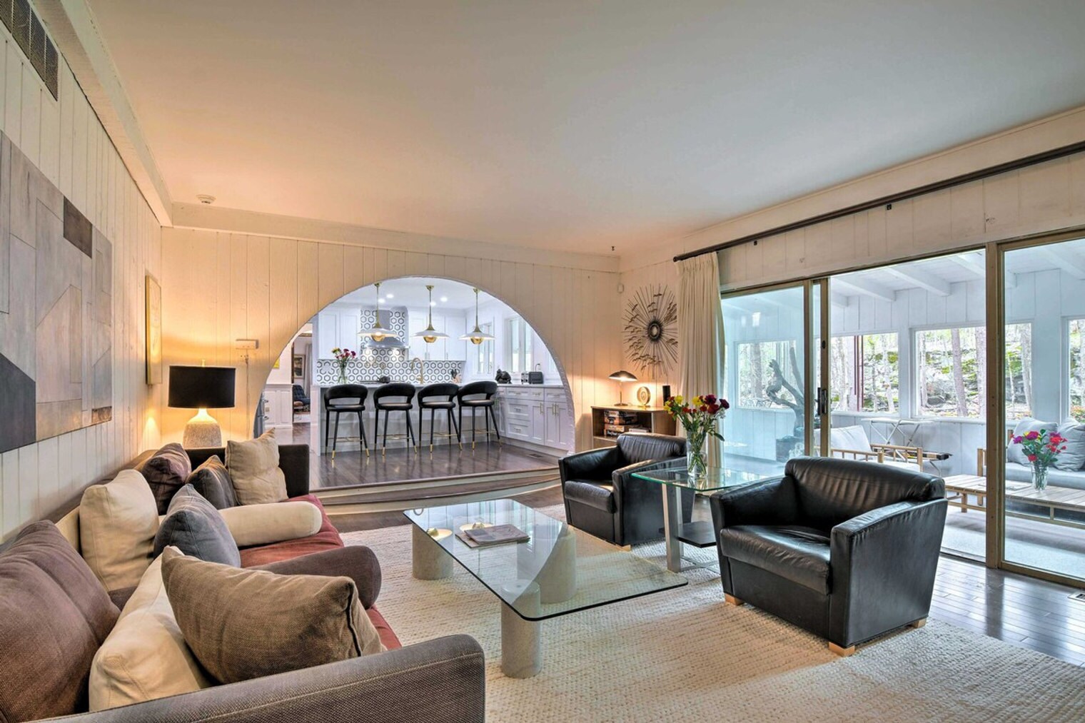 Building Photo - 28 Holiday Dr