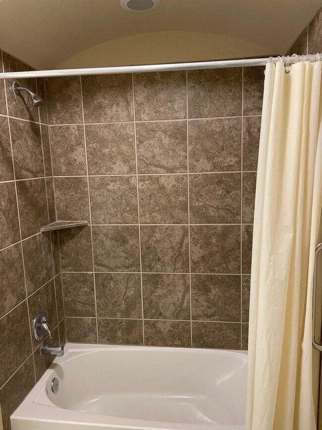 Building Photo - 9111 Turnbull Ln
