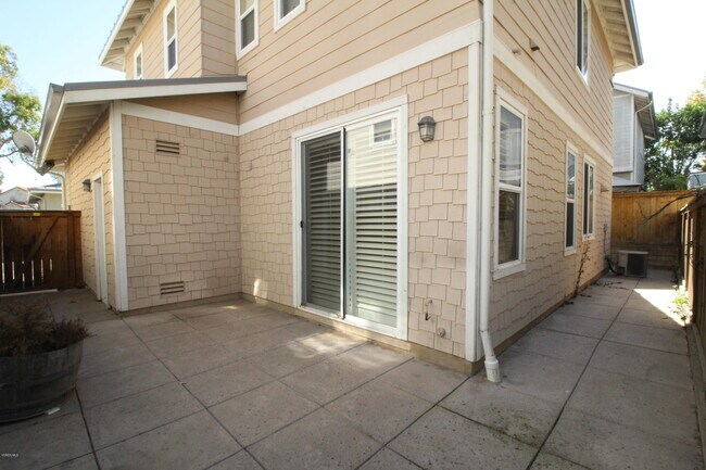Building Photo - 785 E Port Hueneme Rd