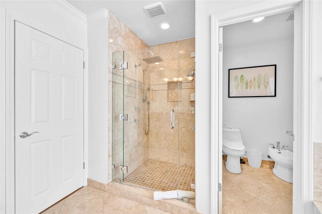 Building Photo - 2740 NE 15th St