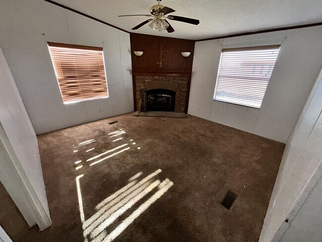 Building Photo - 6100 E Rancier Ave