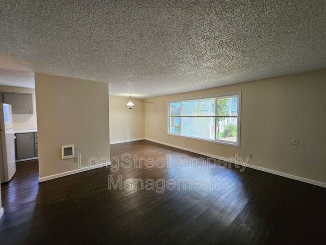 Building Photo - 14171 SW Allen Blvd