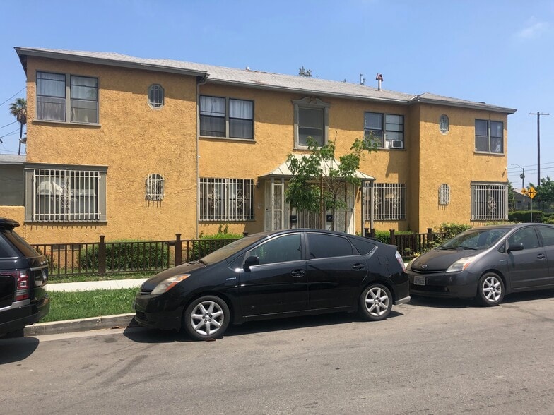 Primary Photo - 3454 West Blvd