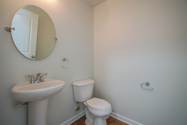 Building Photo - 135 Davila St