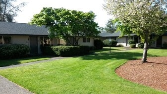 Building Photo - Saddle Butte Duplexes