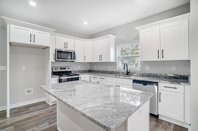 Kitchen - 102 S Liberty St