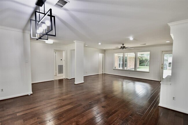 Building Photo - 5531 Yarwell Dr