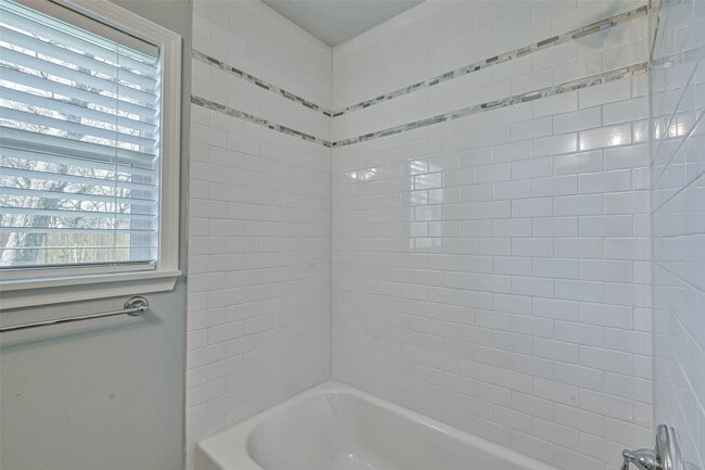 Building Photo - 3818 Noah St