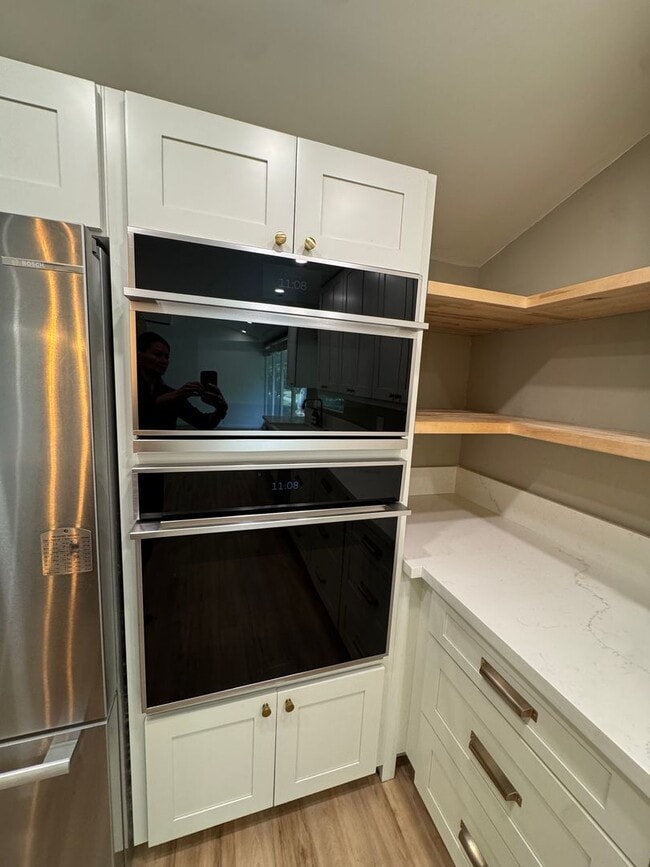 Building Photo - 3 BED, 2 BATH, 2 Parking with AC- Kalani Iki Estates