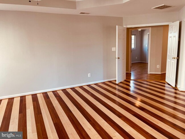 Building Photo - 2698 Myrtlewood Dr