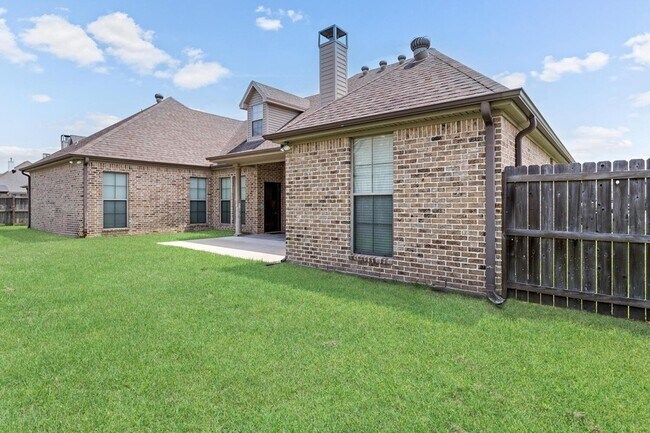 Building Photo - 3525 Windrose Dr