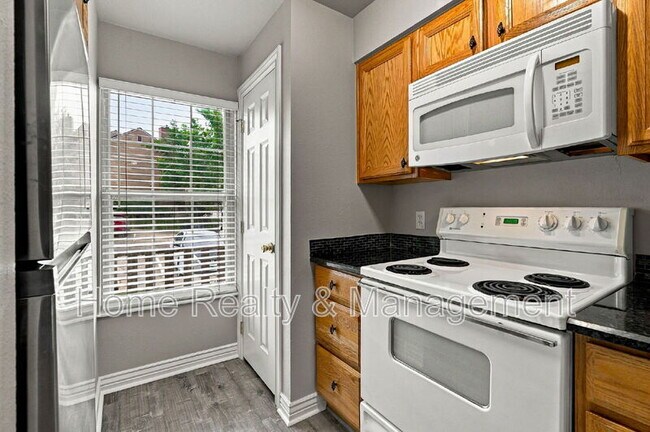 Building Photo - 378 Pheasant Run