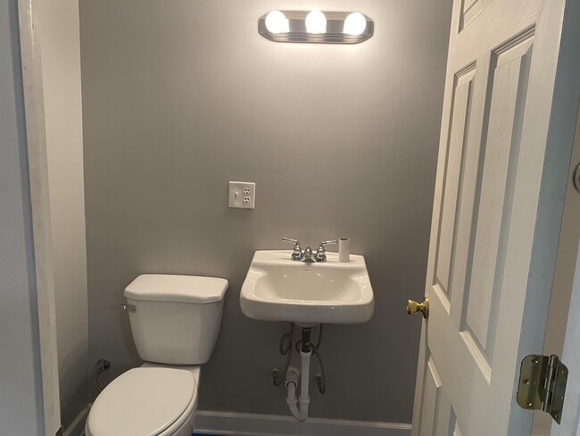 Building Photo - 509 Reid Ave