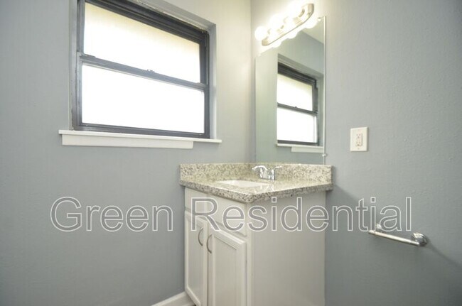 Building Photo - 7311 Bridle Path Dr