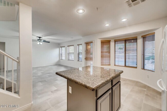 Building Photo - 10310 E Le Marche Dr