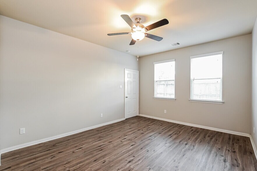 Building Photo - 3351 Allington Ct
