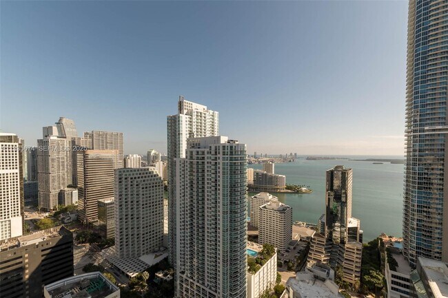 Building Photo - 1010 Brickell Ave