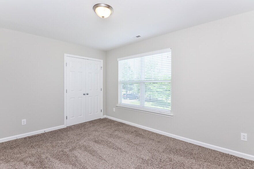 Building Photo - 3629 Pinkham Way