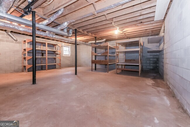 Building Photo - 325 Derby Dr
