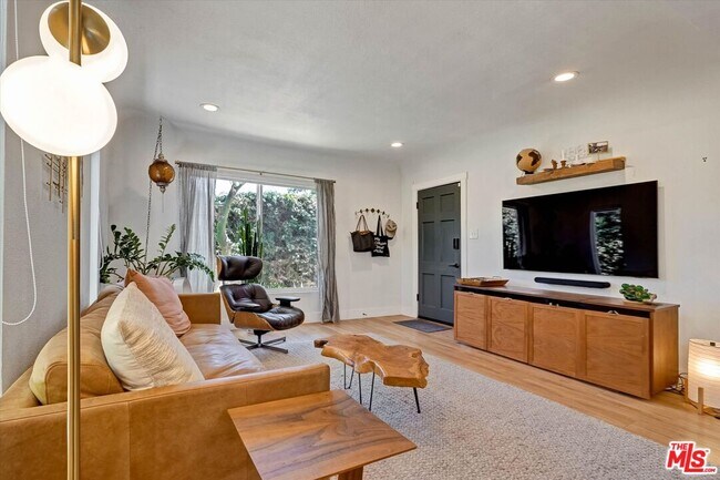 Building Photo - 2901 Redondo Blvd