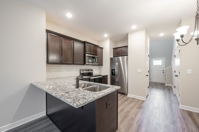 Building Photo - 4409 Chusto Dr
