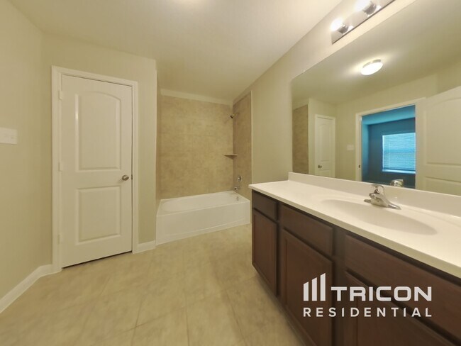 Building Photo - 24033 Wilde Dr