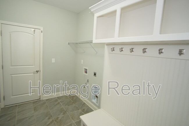 Building Photo - 2050 Gusty Wind Ln