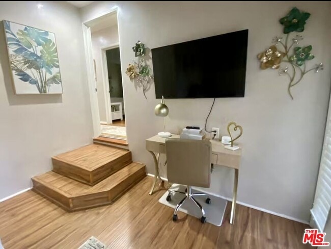 Building Photo - 5944 Irvine Ave