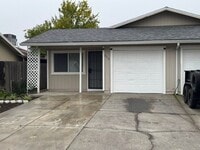 Building Photo - 5310-5312 Wallaby Way