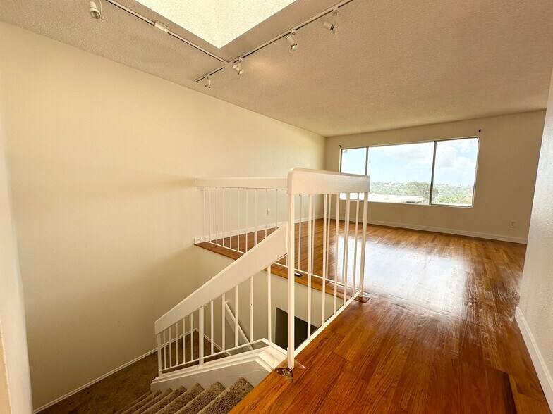 Building Photo - 6337 Caminito Andreta