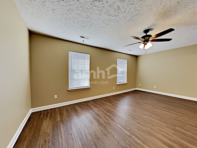 Building Photo - 156 Sundance Way