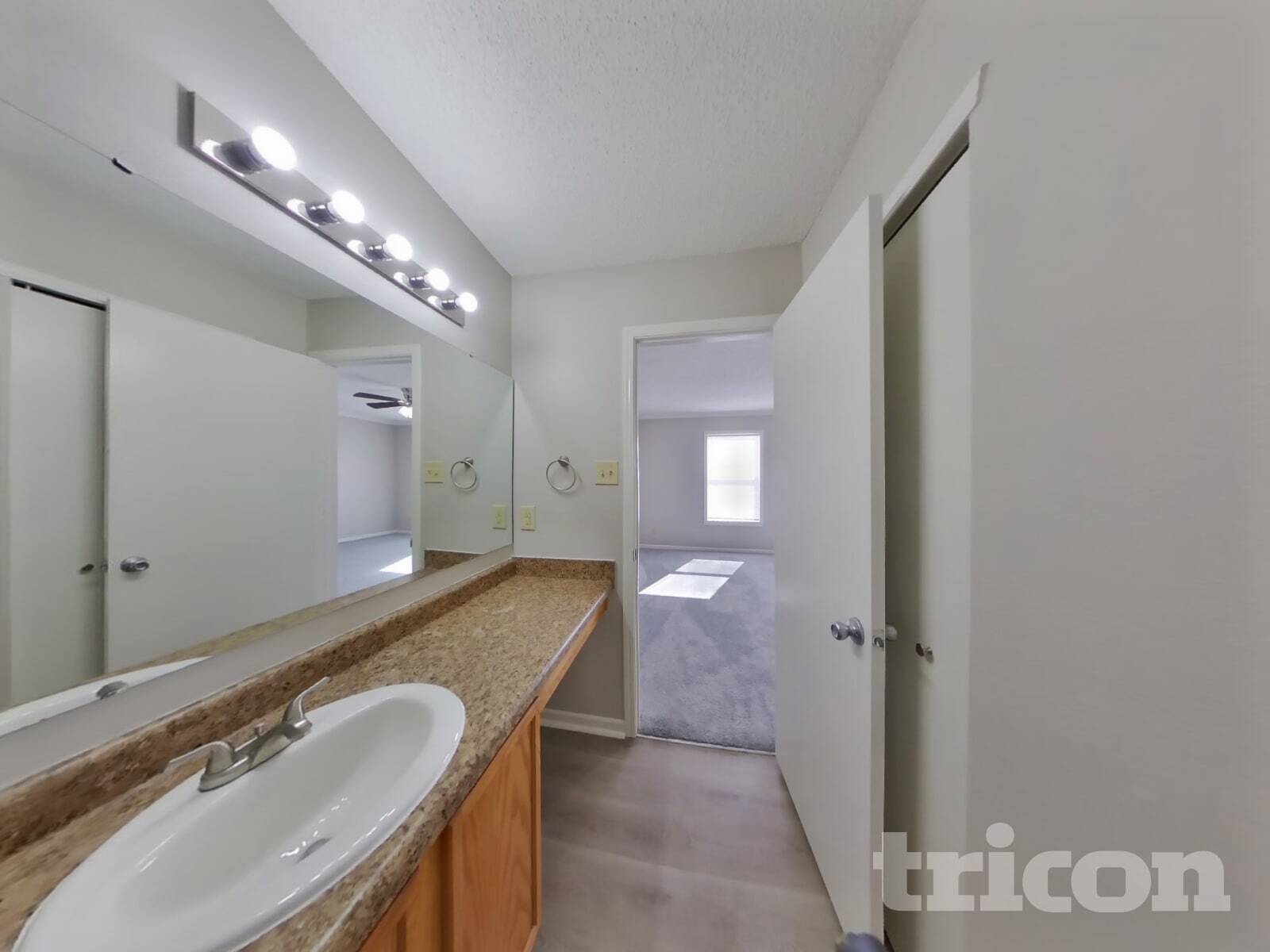 Building Photo - 1997 Evergold Cir